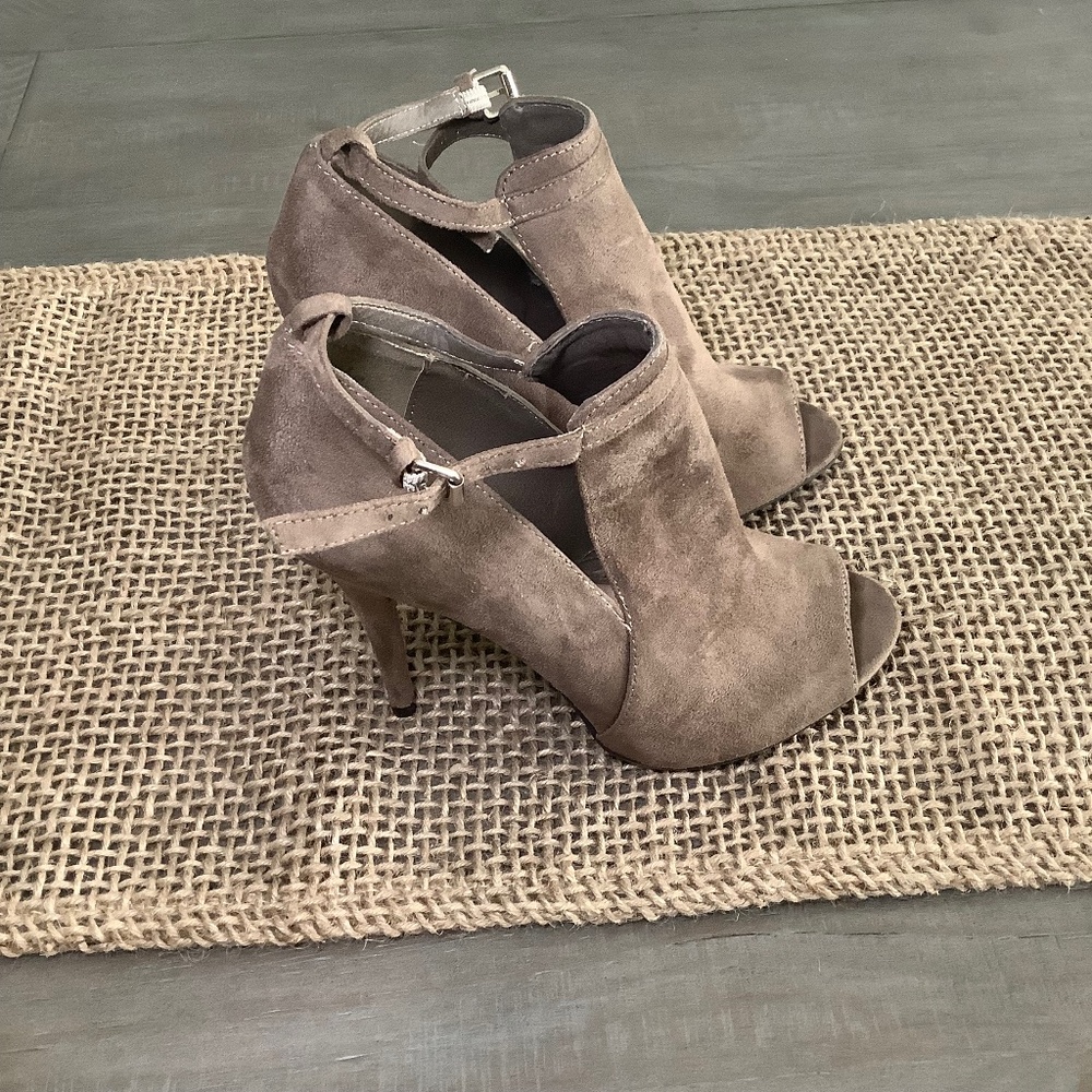 Zigisoho Peep Toe Stiletto Bootie - image 3